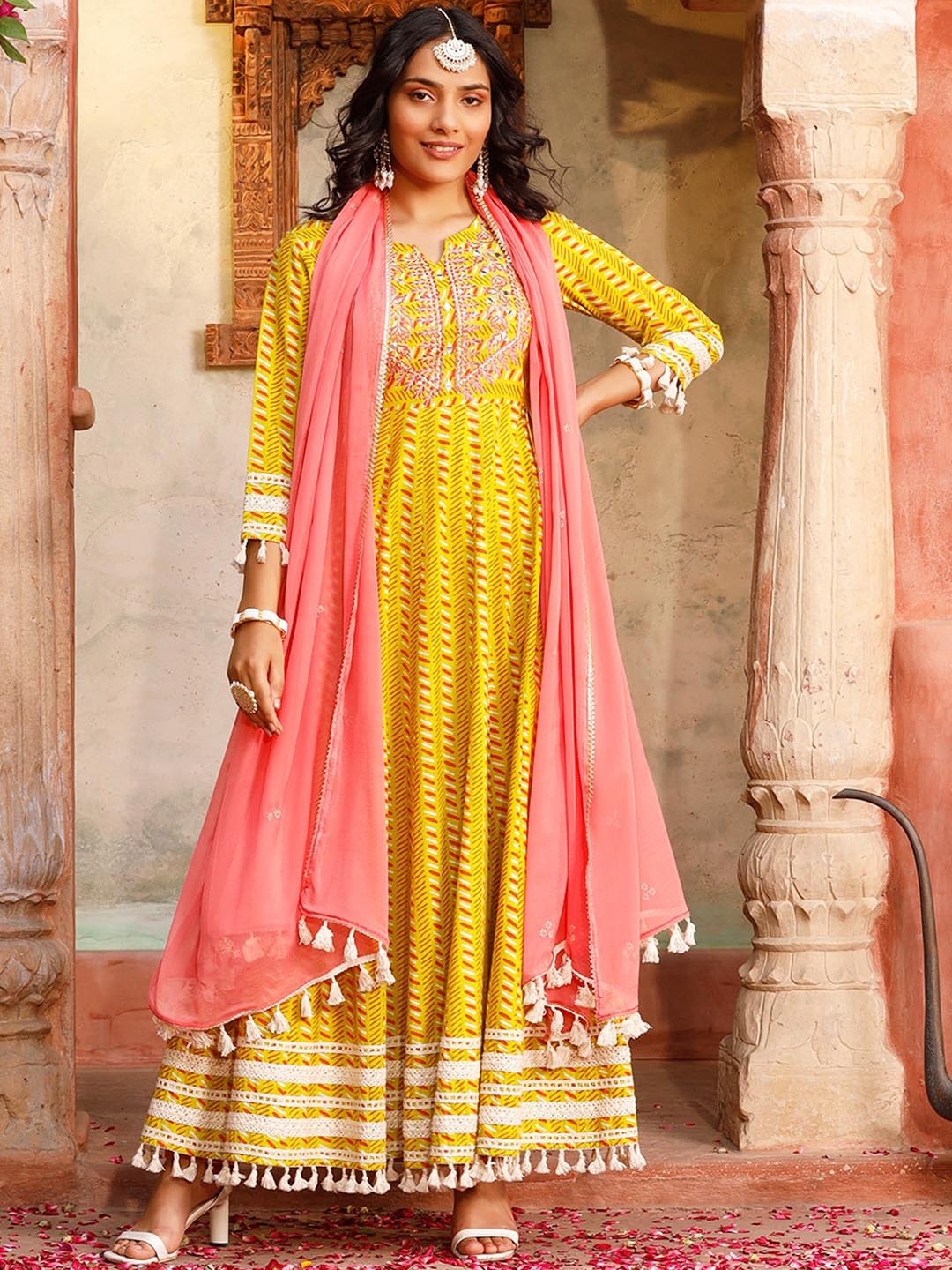 

AAYUMI Geometric Embroidered Anarkali Pleated Pure Cotton Kurta Set With Dupatta, Yellow