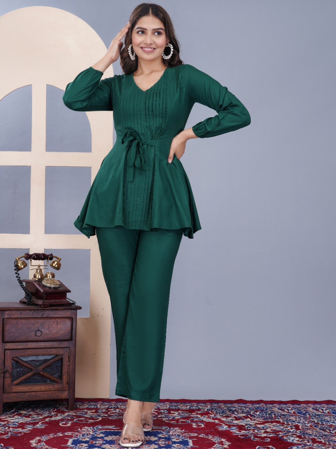 

DAEVISH V-Neck Pintex Tie-Ups Longline Top & Trousers, Green