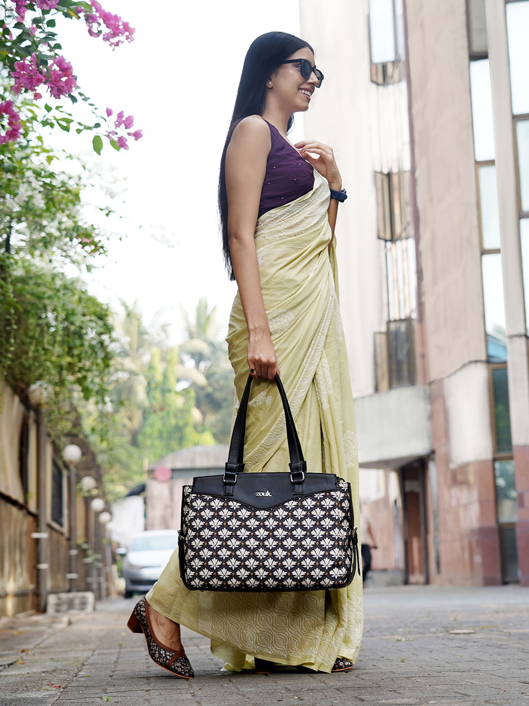 

ZOUK Ethnic Motifs Printed Structured Jute Shoulder Bag, Black