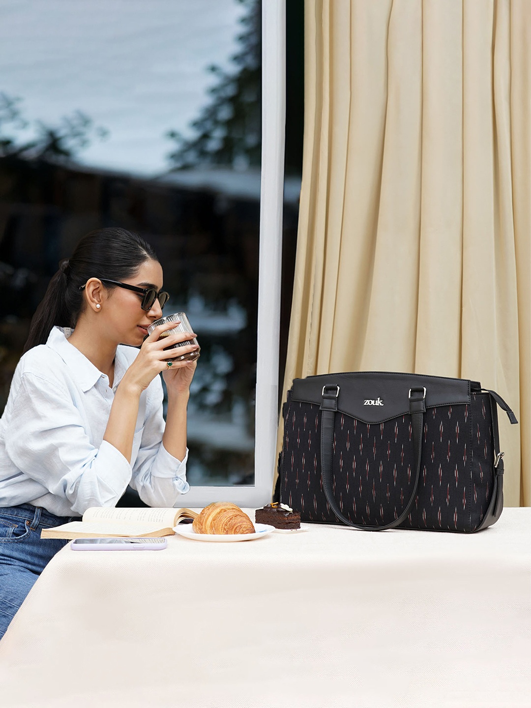 

ZOUK Ikat Printed Structured Jute Laptop Tote Bag, Black