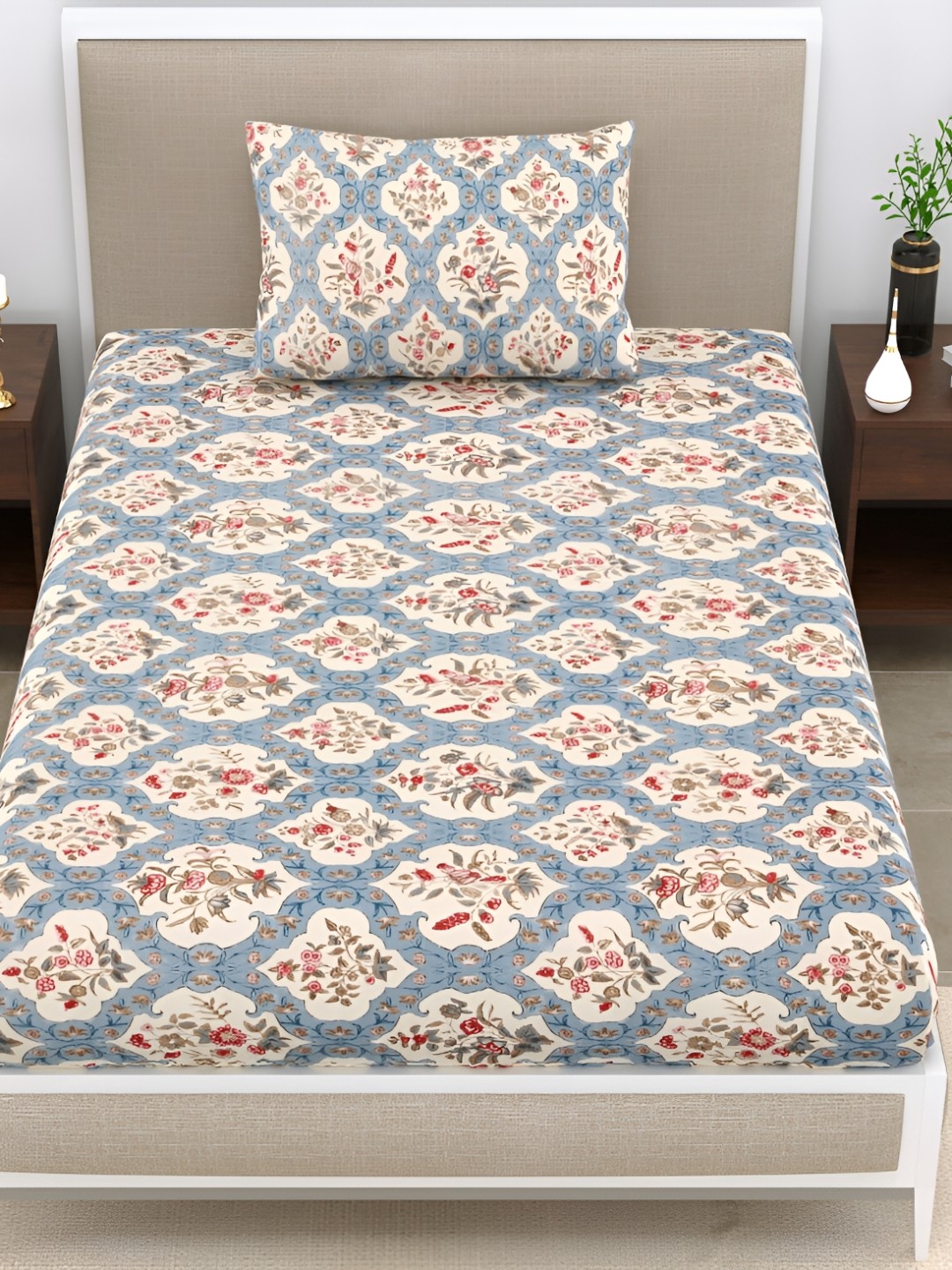 

DIGITRENDZZ Blue & Beige Floral 186 TC Single Bedsheet & Pillow Cover