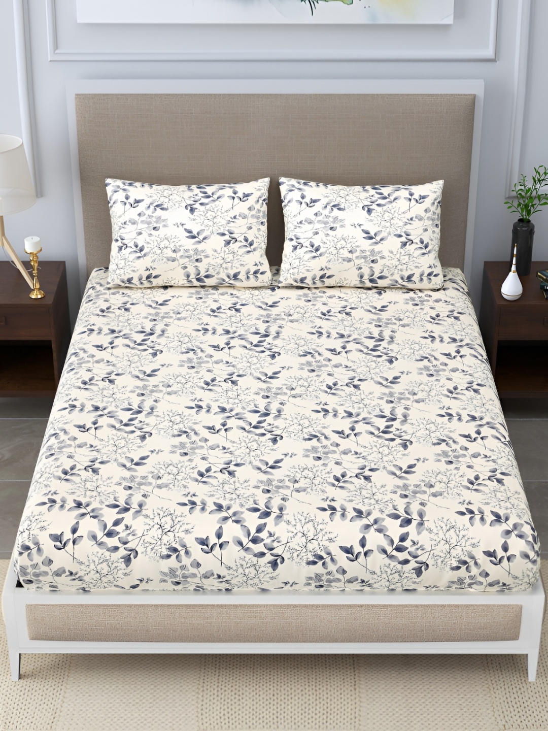 

DIGITRENDZZ Off White Floral 186 TC Queen Bedsheet with 2 Pillow Cover