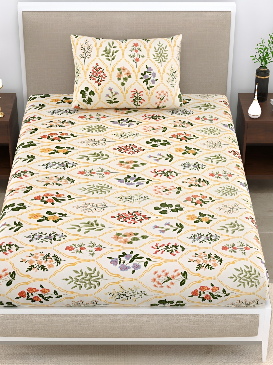 

DIGITRENDZZ Beige Floral 186 TC Single Bedsheet with 1 Pillow Covers