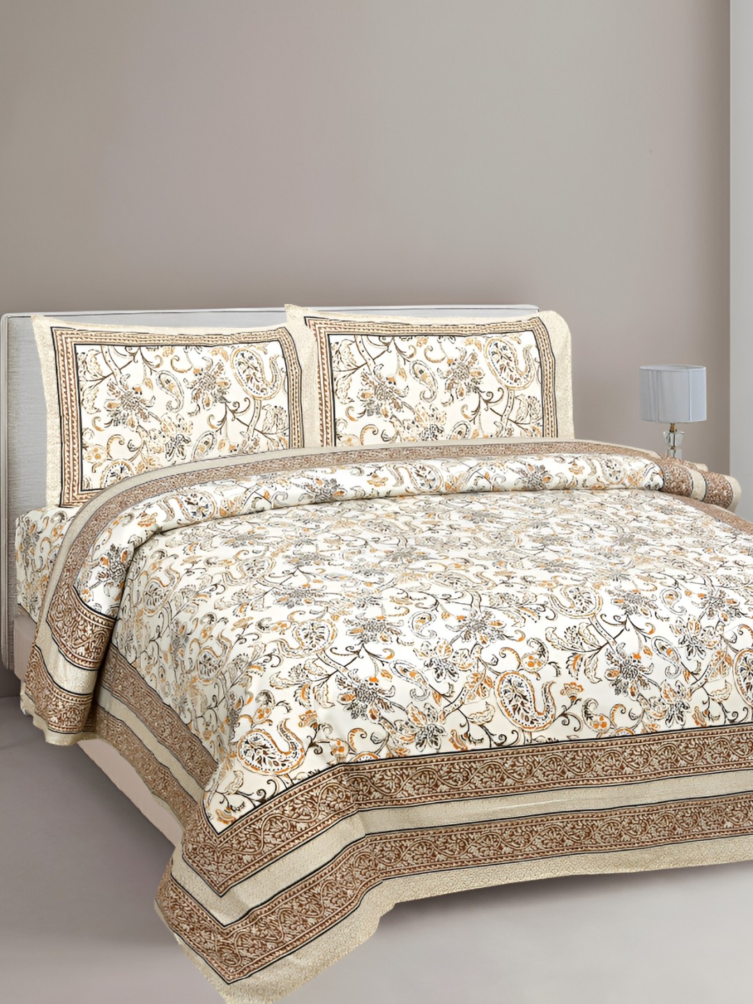 

DIGITRENDZZ White & Brown Floral 260 TC King Bedsheet with 2 Pillow Covers