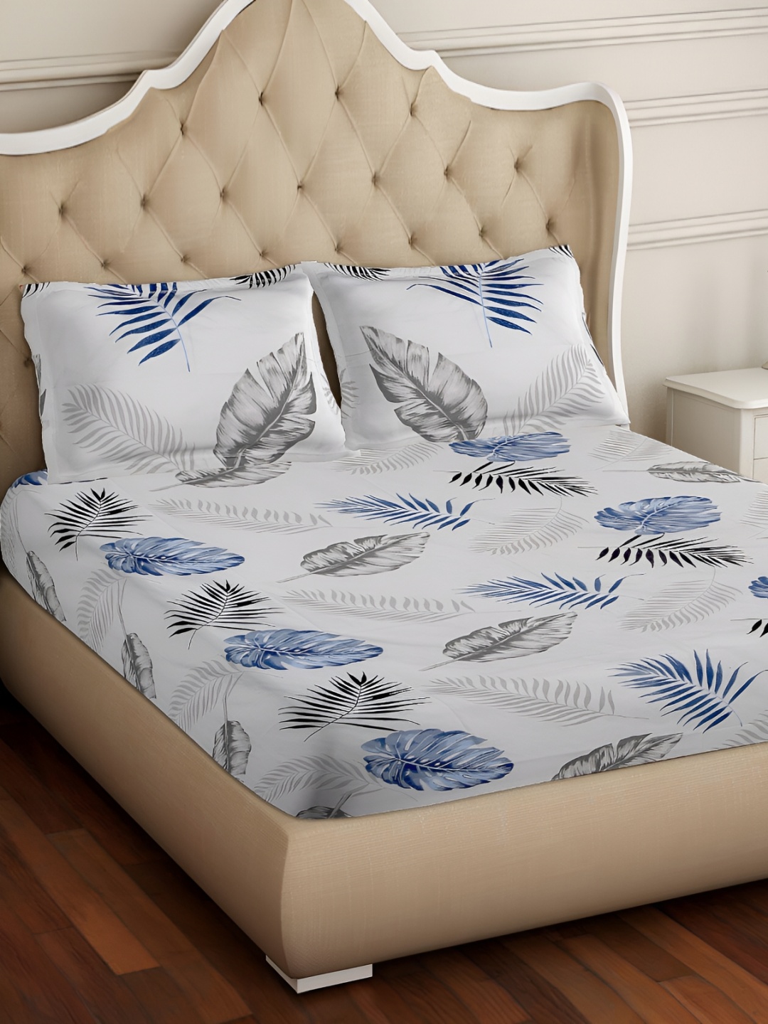 

DIGITRENDZZ White & Blue Floral Cotton 260 TC Queen Bedsheet with 2 Pillow Covers