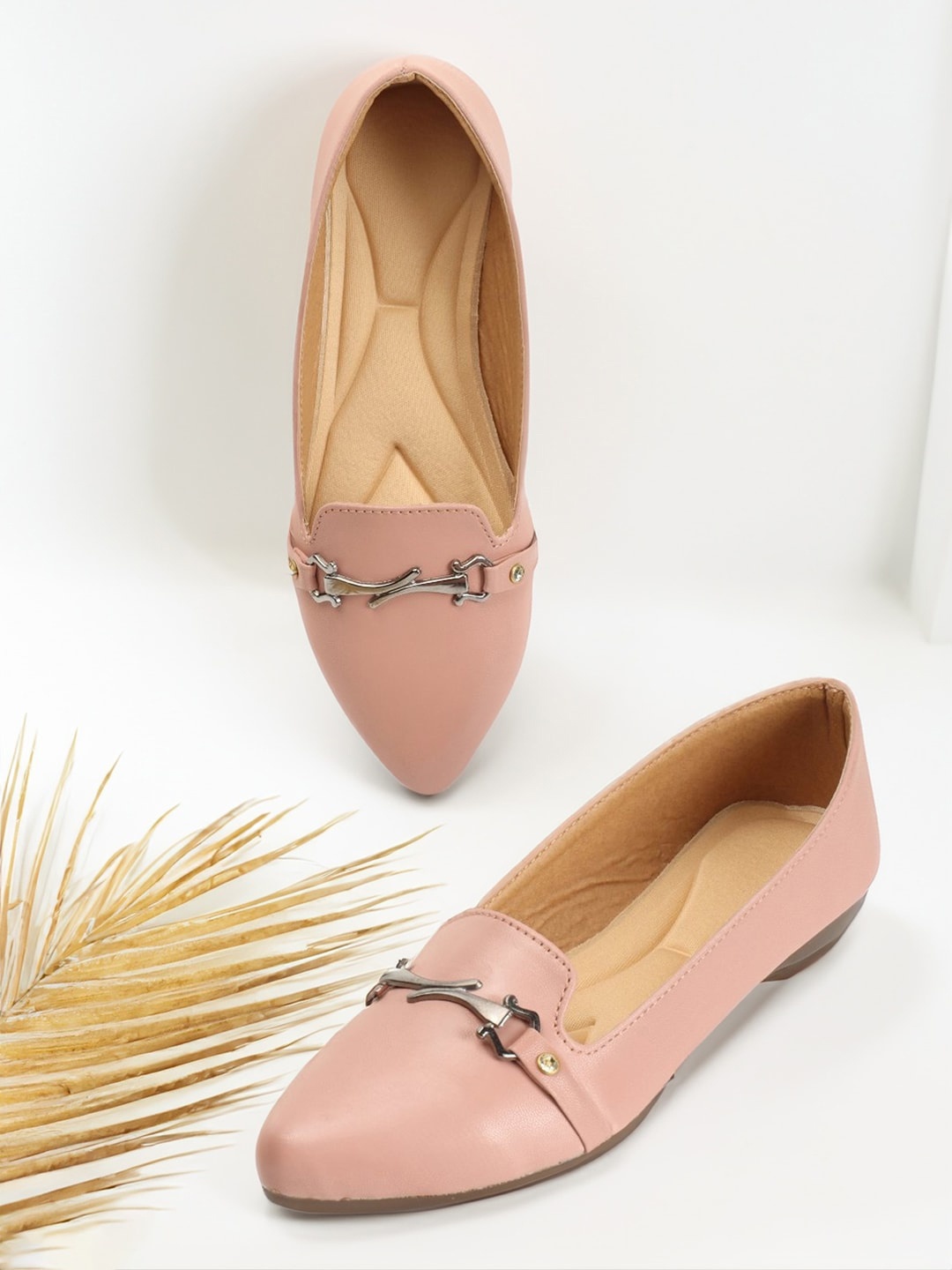 

PERY PAO Pointed Toe Buckle Detail Ballerinas, Peach