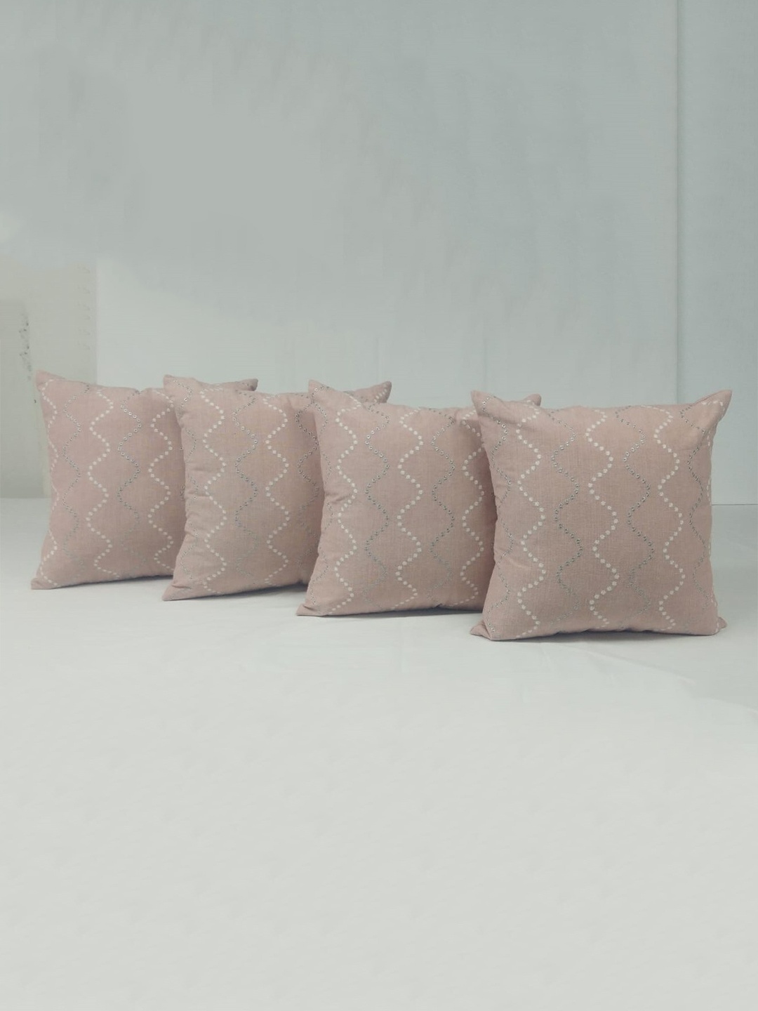 

HERE&NOW Pink & White 4 Pieces Square Cushion Covers