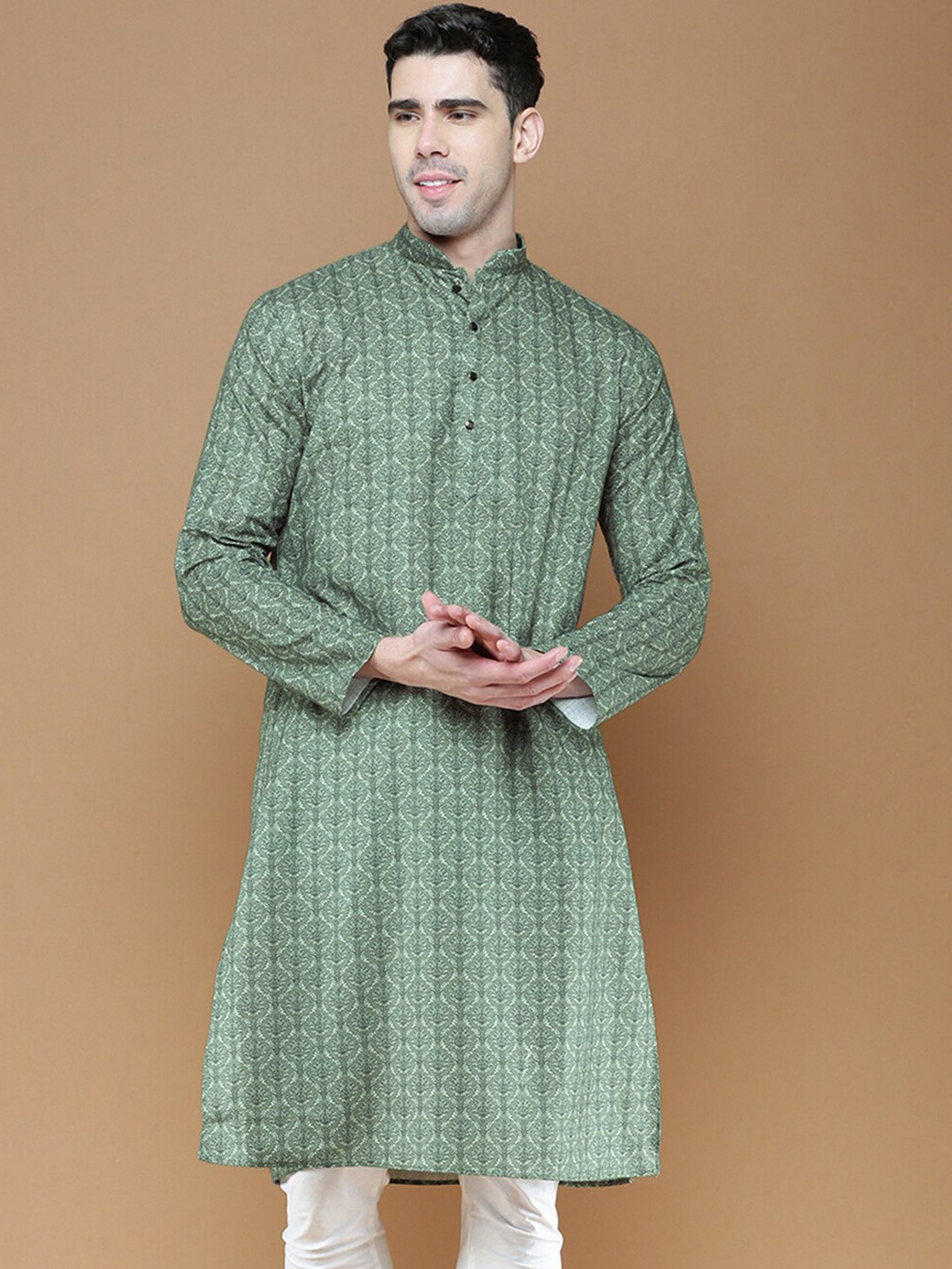 

Sanwara Ethnic Motifs Printed Mandarin Collar Cotton Kurta, Green