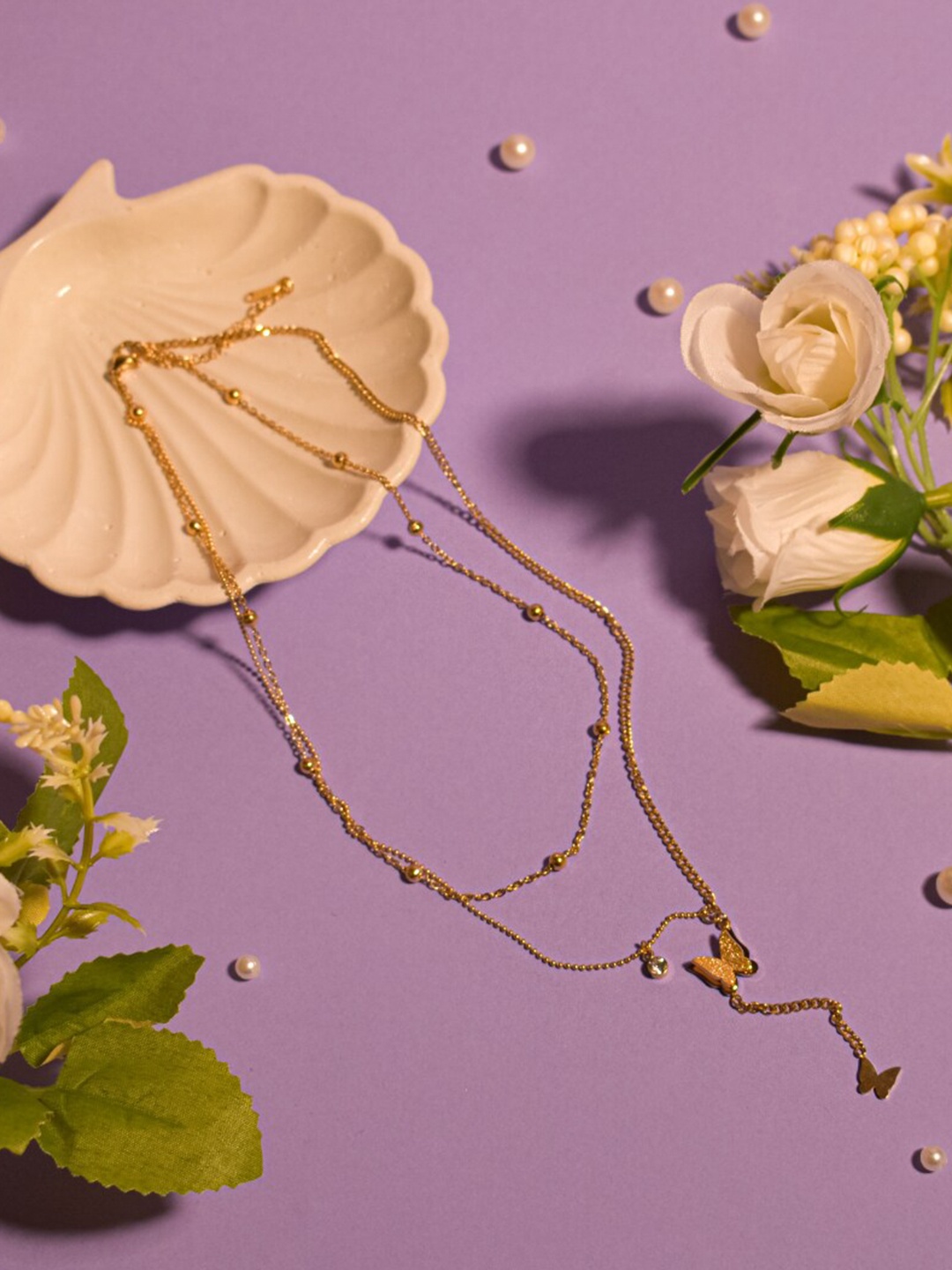 

DressBerry Gold-Toned Dainty Winged Splendor Necklace