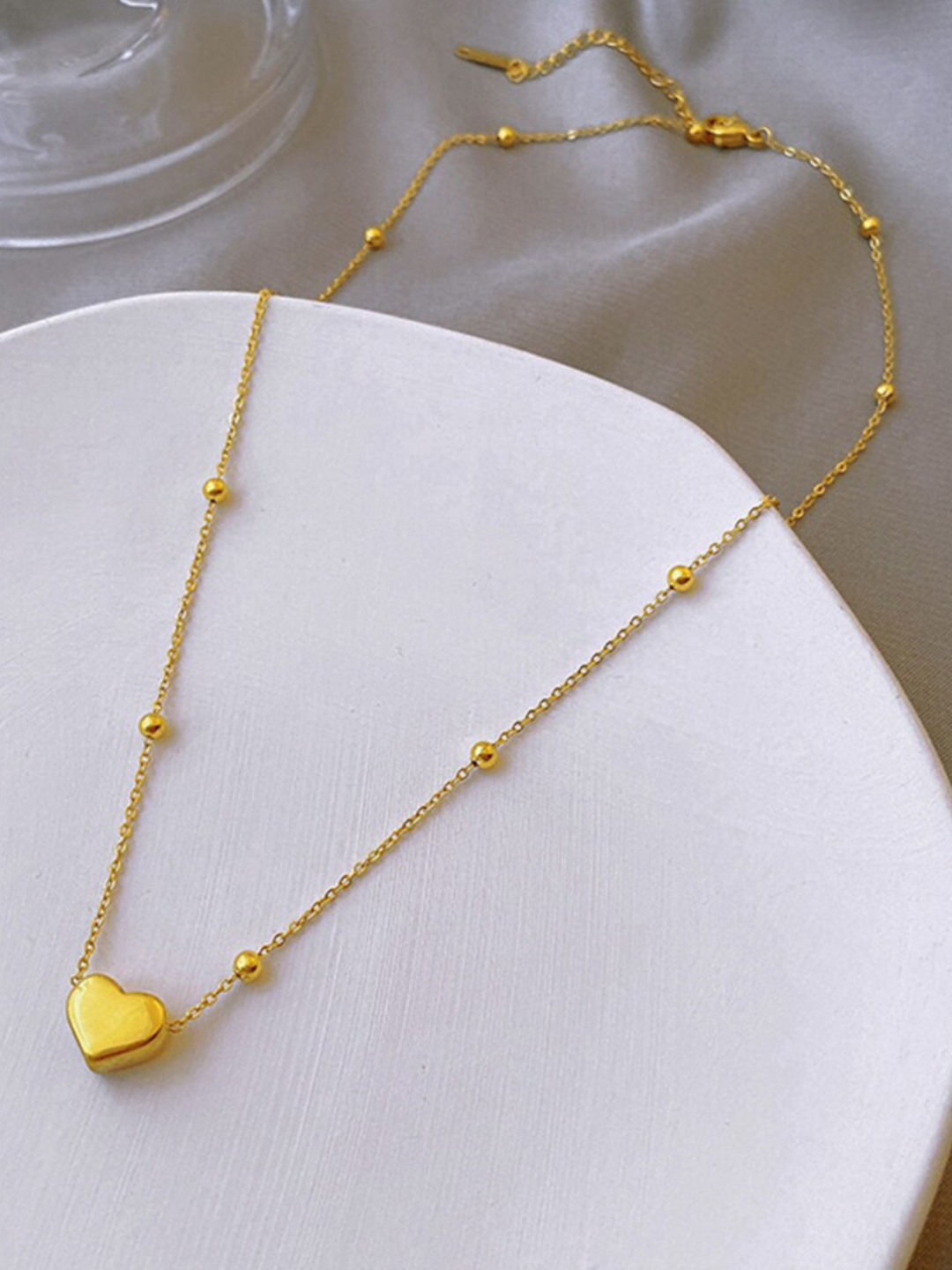 

DressBerry Gold Toned Minimal Stainless Steel Chain