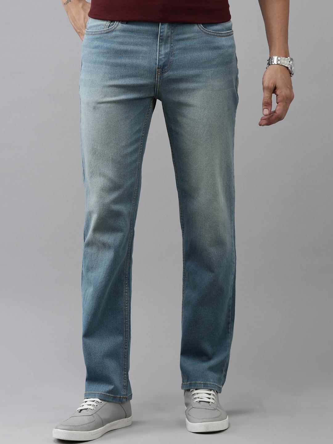 

Mast & Harbour Men Blue Clean Look Light Fade Stretchable Jeans