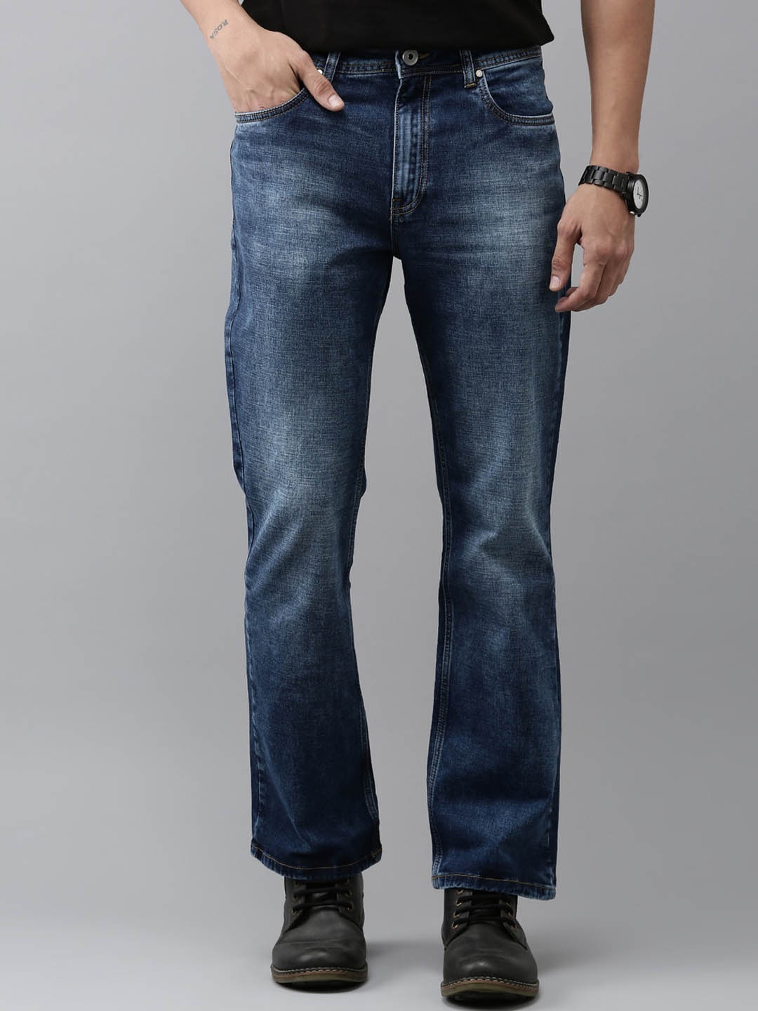 

Mast & Harbour Men Navy Blue Bootcut Light Fade Stretchable Jeans