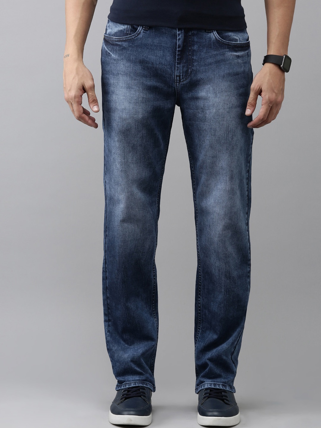 

Mast & Harbour Men Blue Clean Look Heavy Fade Stretchable Jeans