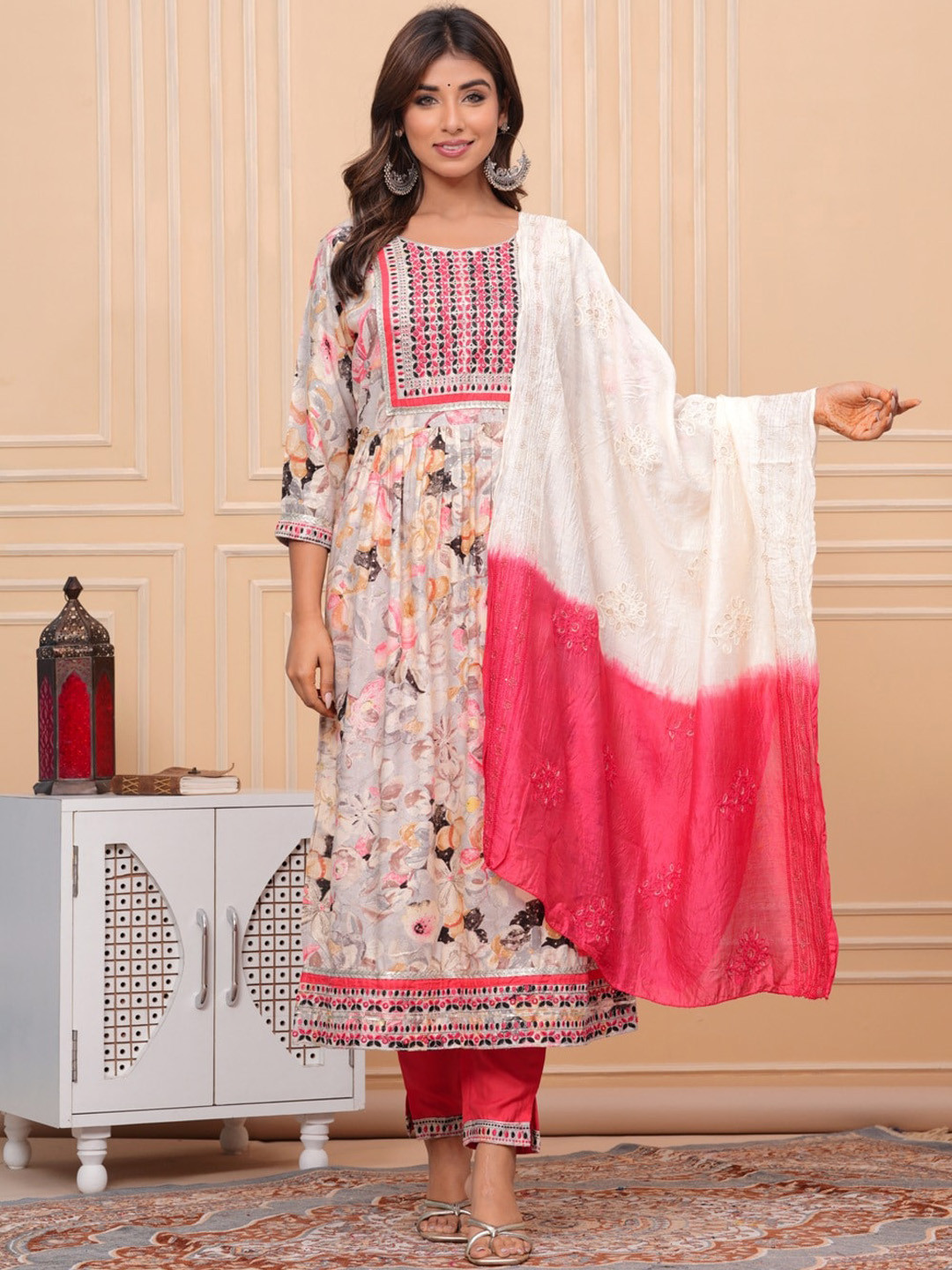 

UNISETS Floral Printed Mirror Work Kurta With Trousers & Dupatta, White