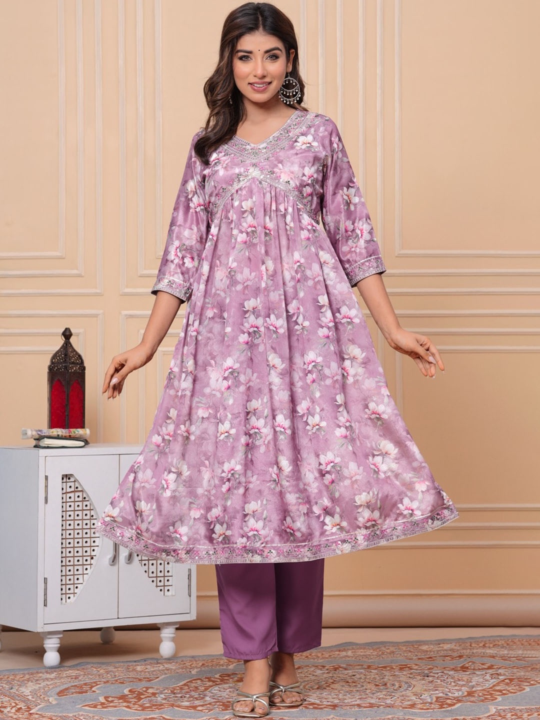 

UNISETS Floral Printed Empire Sequinned Anarkali Kurta With Trousers, Purple