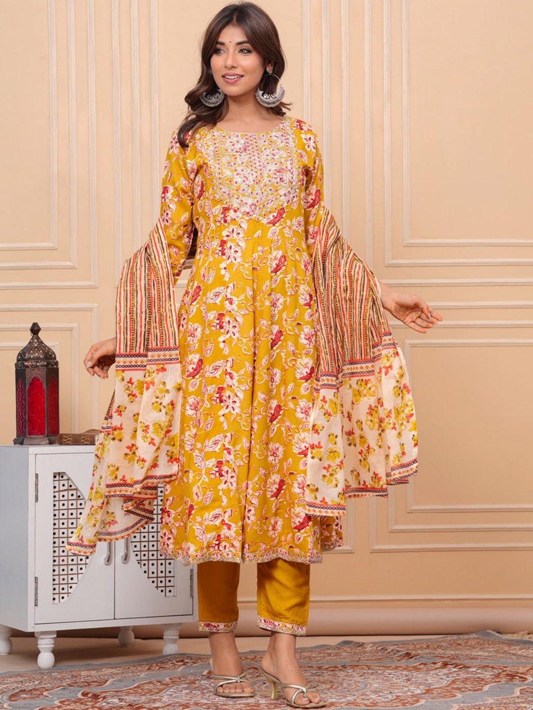 

UNISETS Floral Printed Thread Work Anarkali Kurta With Trousers & Dupatta, Mustard