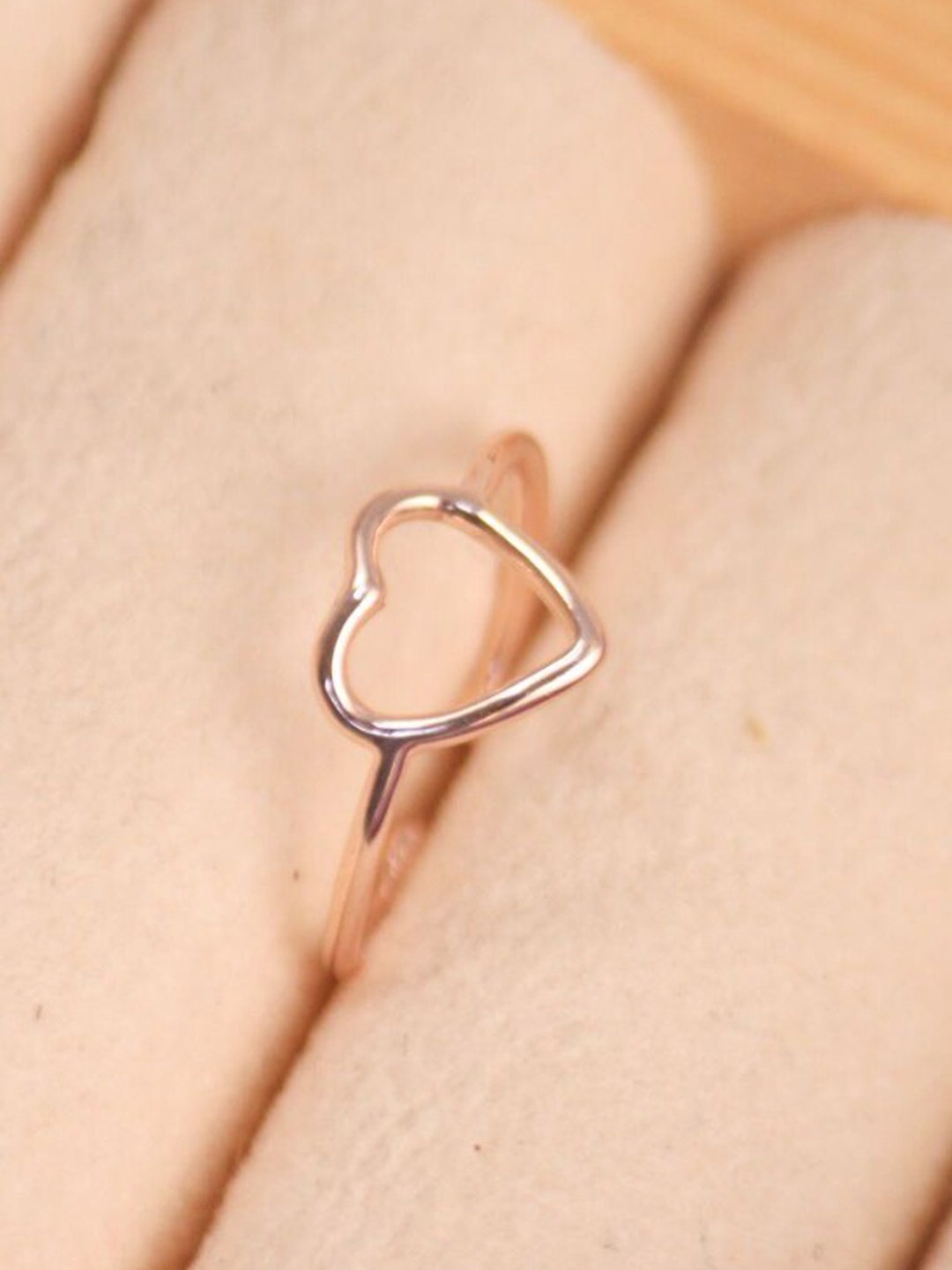 

DressBerry Finger Ring, Silver