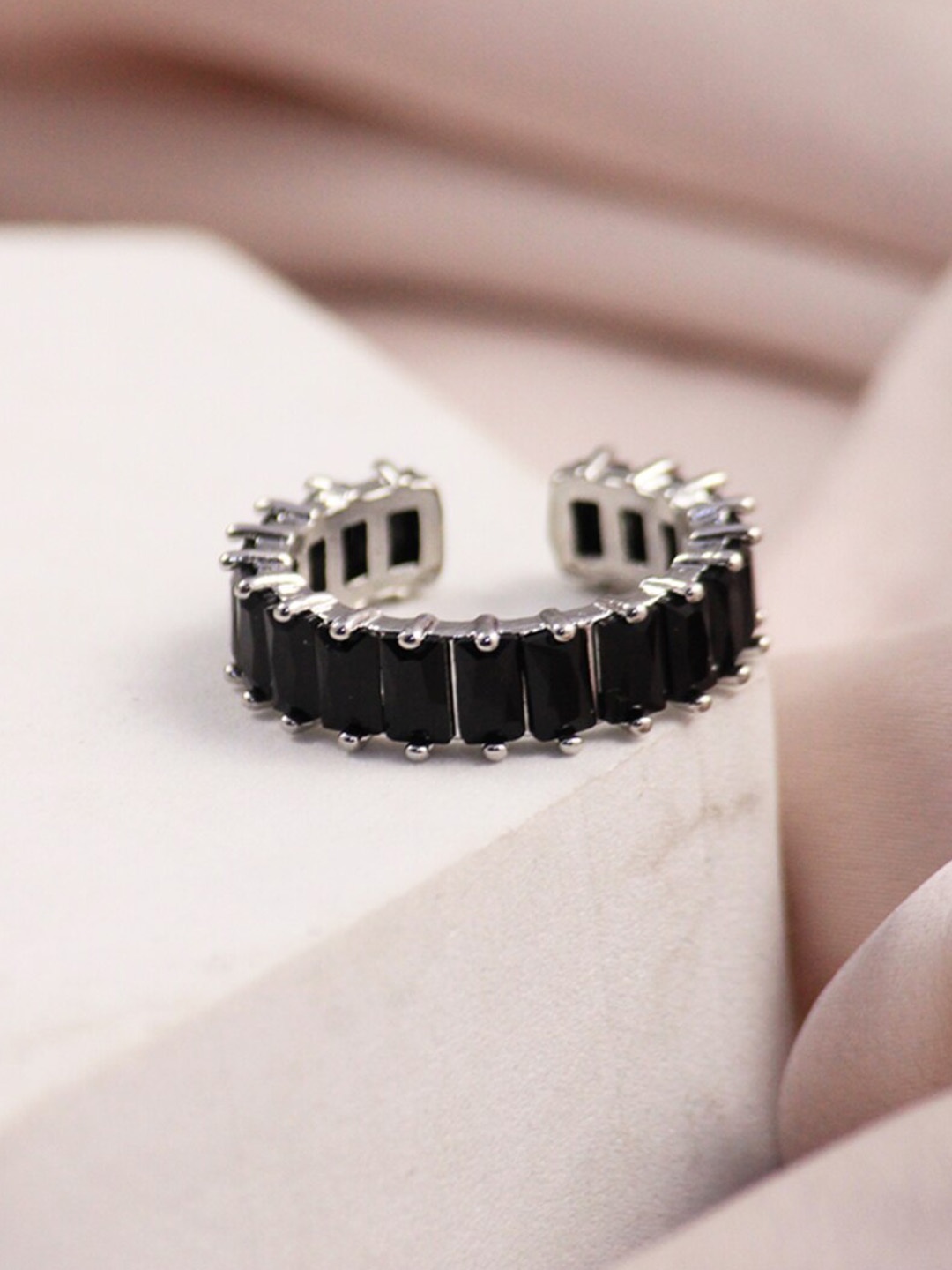 

DressBerry Silver toned Stone-Studded Finger Ring