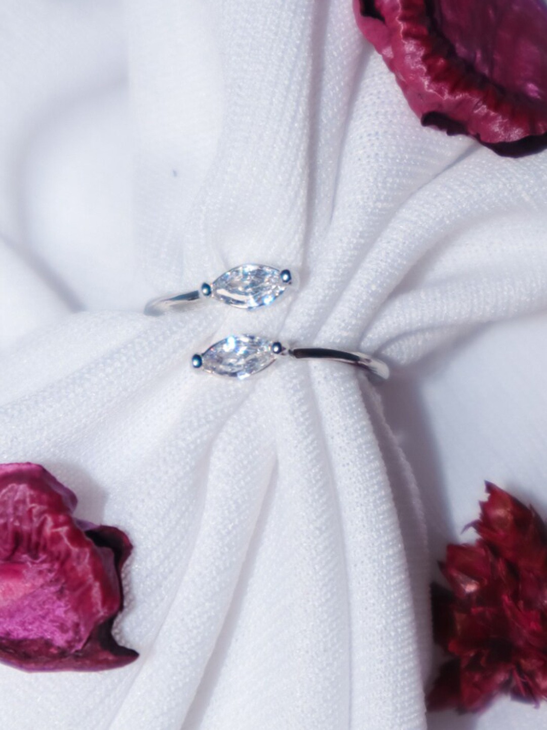 

DressBerry Stone-Studded Finger Ring, Silver