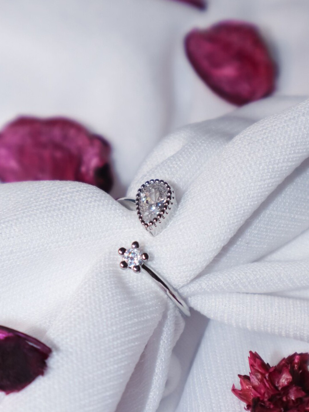 

DressBerry Silver Toned Artificial Stones Finger Ring
