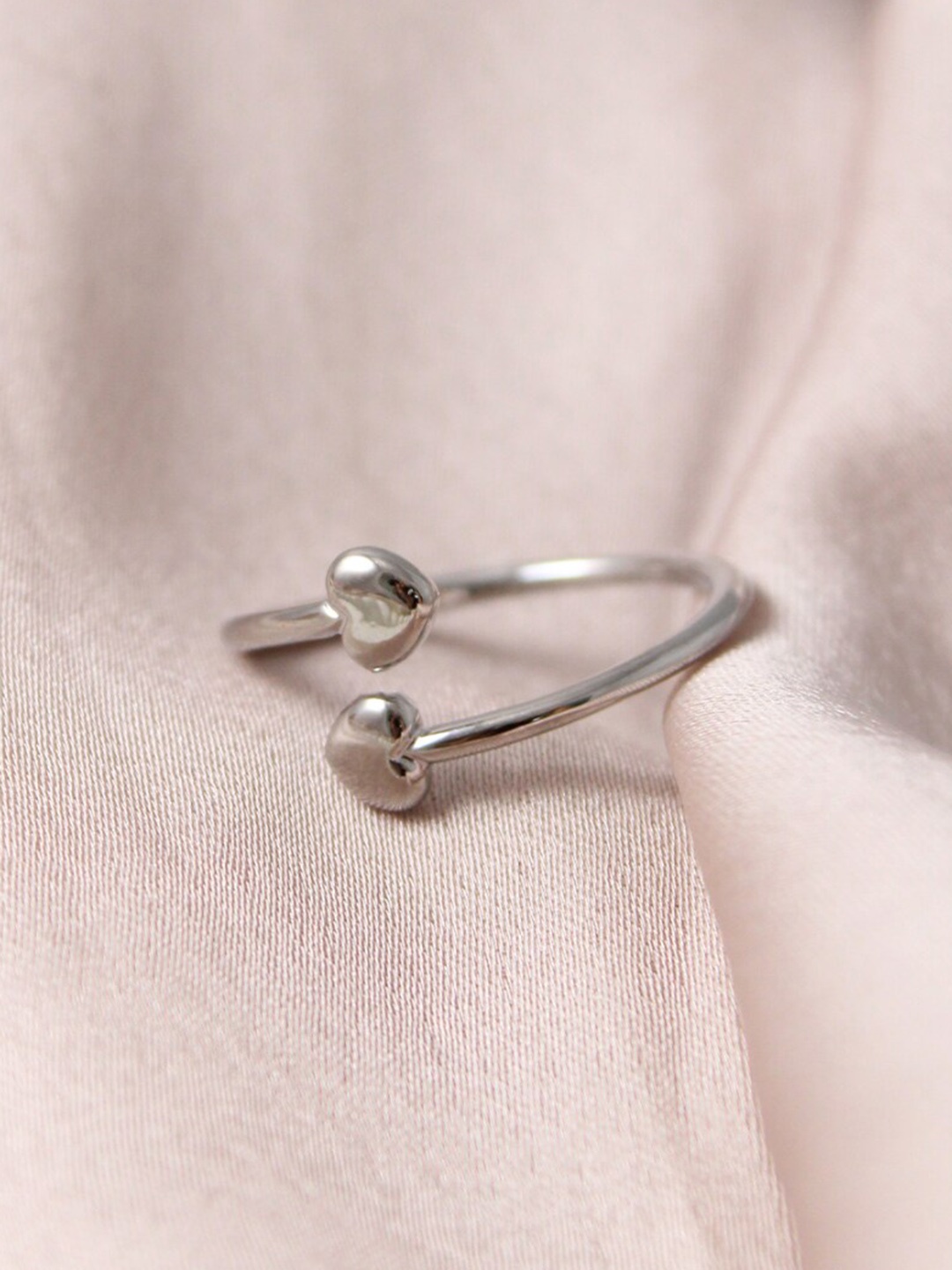

DressBerry Silver Toned Adjustable Finger Ring