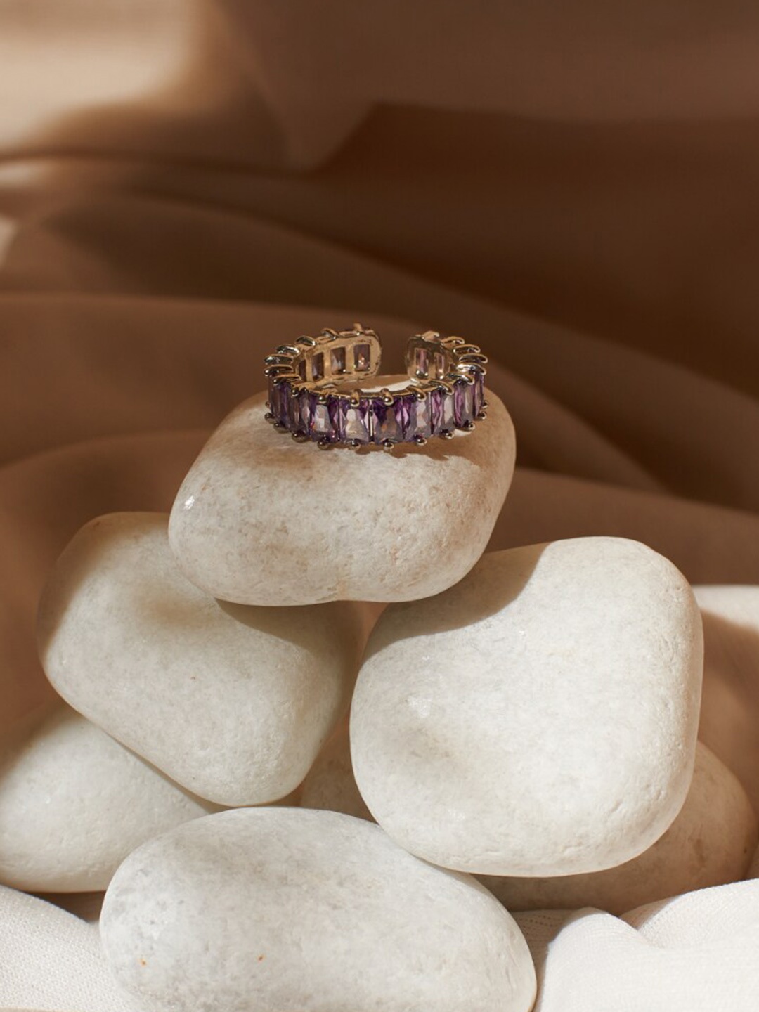 

DressBerry Silver Toned & Purple Artificial Stones Finger Ring