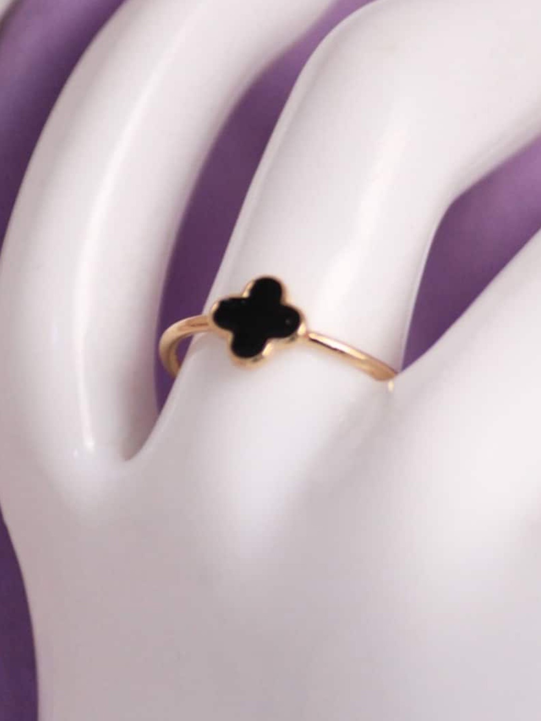 

DressBerry Gold Adjustable Finger Ring