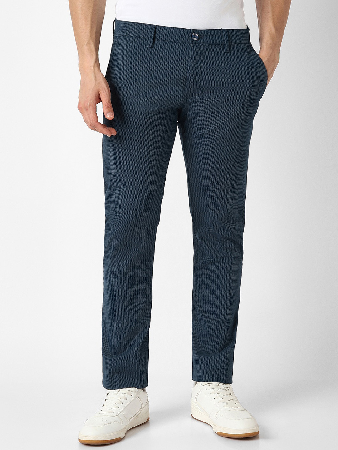 

Peter England Casuals Men Textured Skinny Fit Trousers, Navy blue