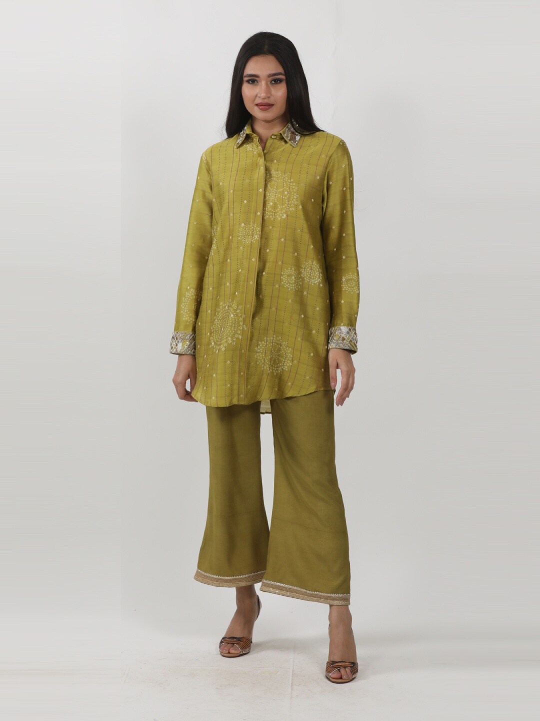 

Krishna Mehta Ethnic Motifs Printed Shirt Collar Pure Silk Kurti, Green