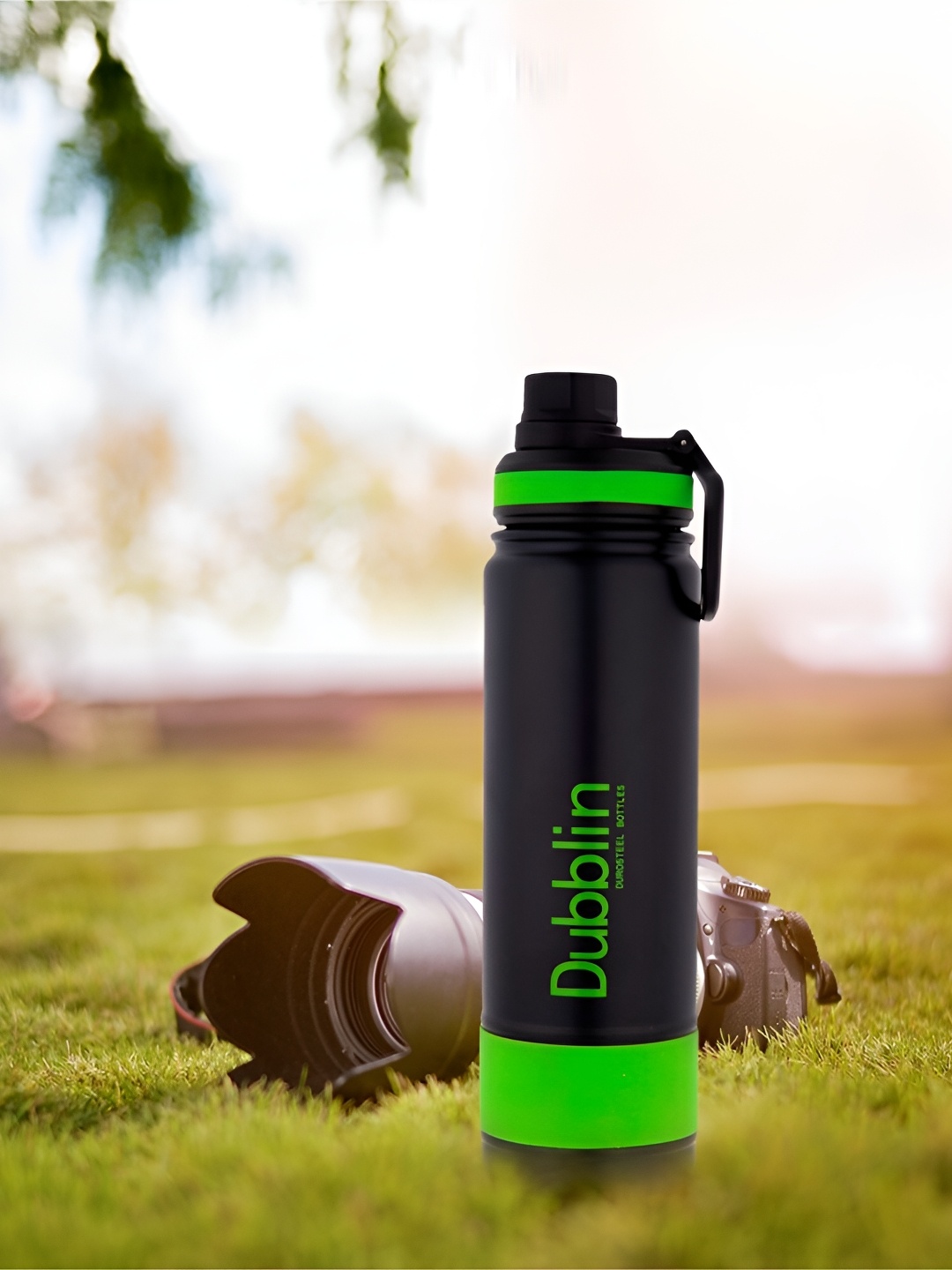 

Dubblin Trump Green Stainless Steel Double Wall Insulated Water Bottle 750 ml