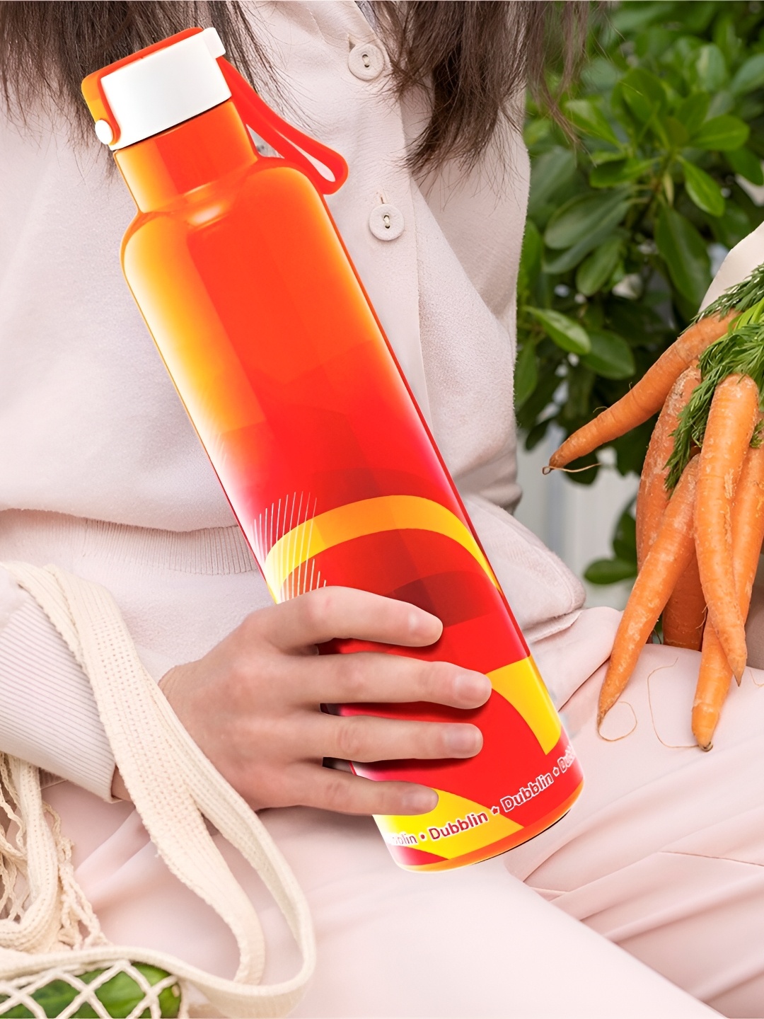 

Dubblin Bang Bang Orange Stainless Steel Printed Double Wall Vacuum Water Bottle 900 ml