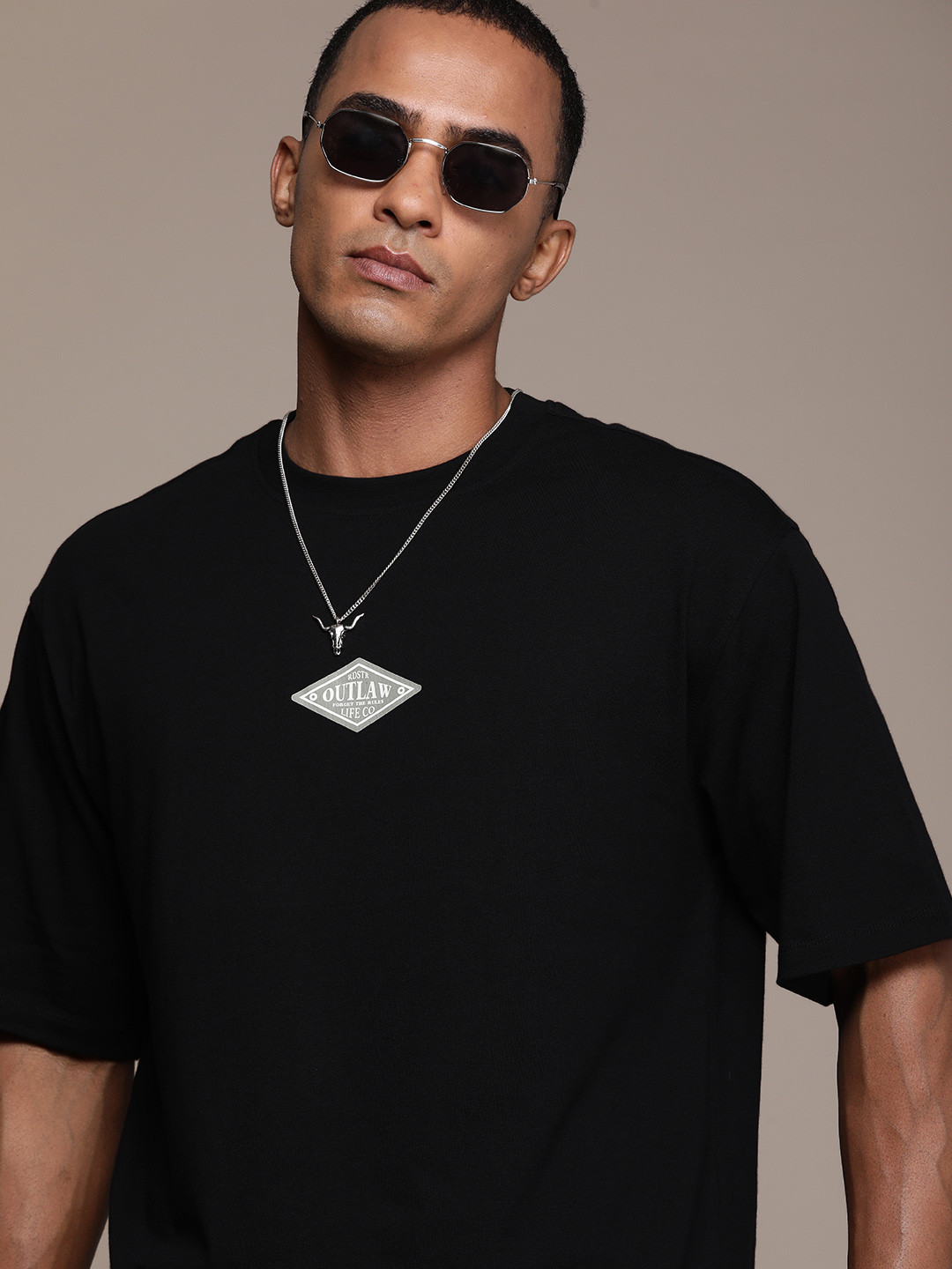 

Roadster Men Typography Printed Relaxed Fit T-shirt, Black