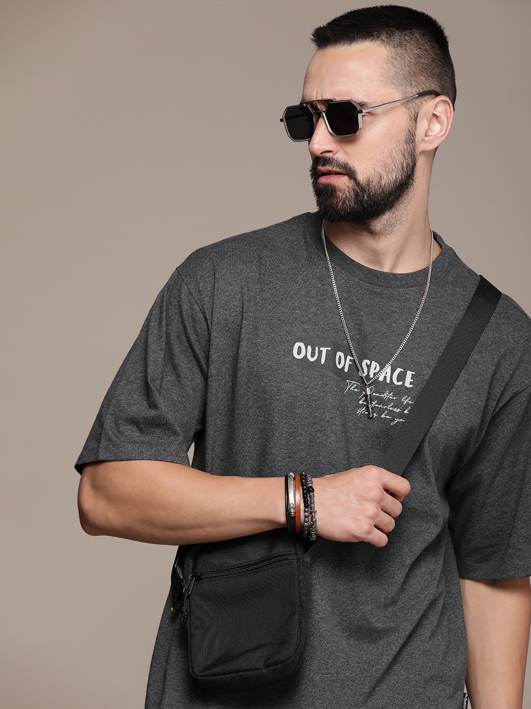

Roadster Men Typography Printed Drop-Shoulder Sleeves Pure Cotton T-shirt, Grey