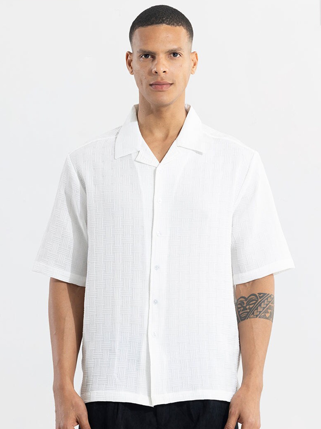 

Snitch White Classic Boxy Fit Textured Shirt