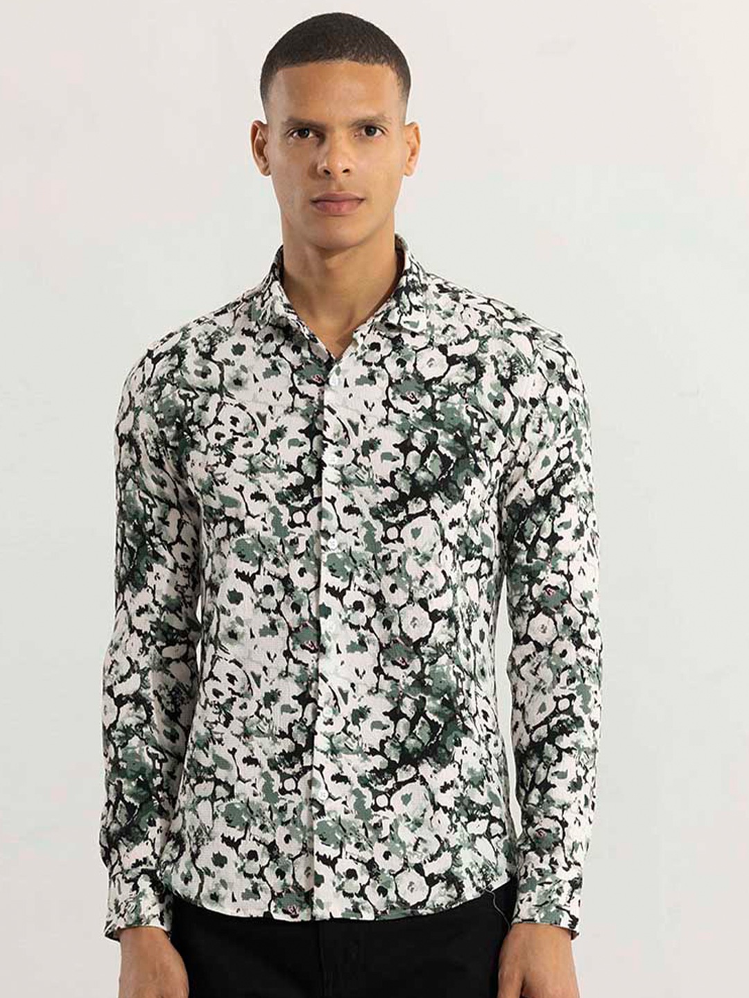 

Snitch Green Classic Slim Fit Abstract Printed Casual Shirt