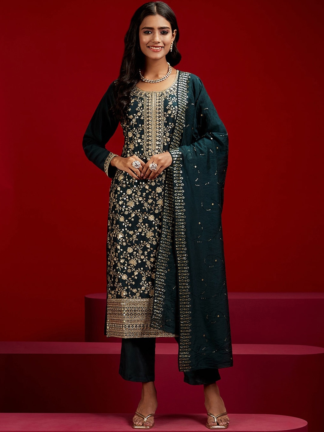 

Libas Art Floral Embroidered Sequinned Kurta & Trousers With Dupatta, Green