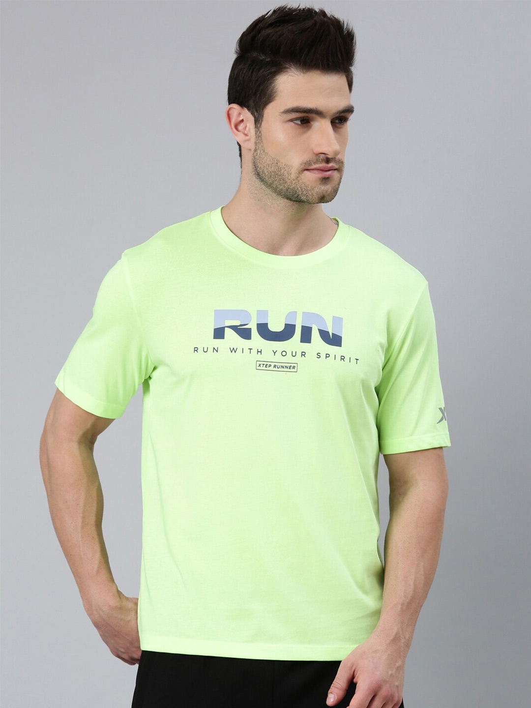 

Xtep Typography Printed Running T-shirt, Lime green