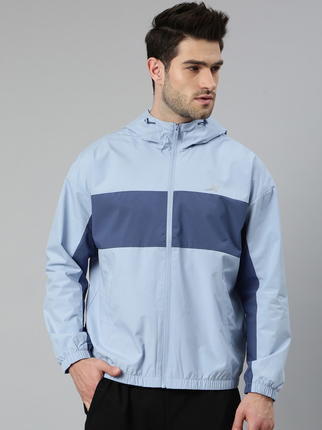 

Xtep Striped Hooded Windcheater Running Sporty Jacket, Blue