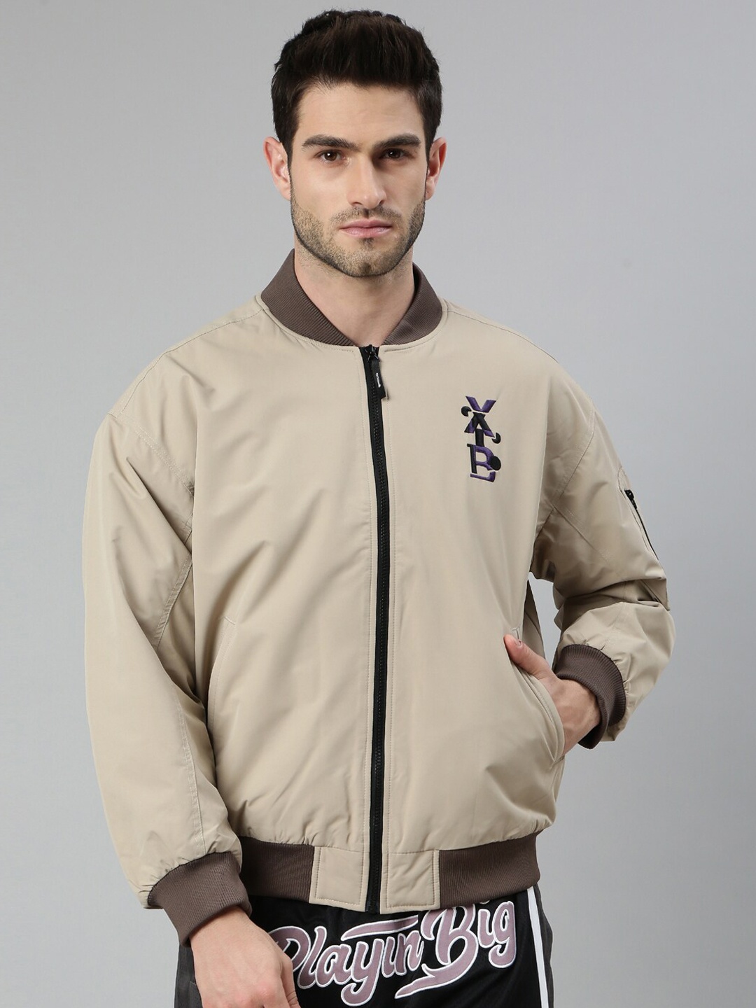 

Xtep Graphic Printed Mock Collar Basketball Bomber Jacket, Beige