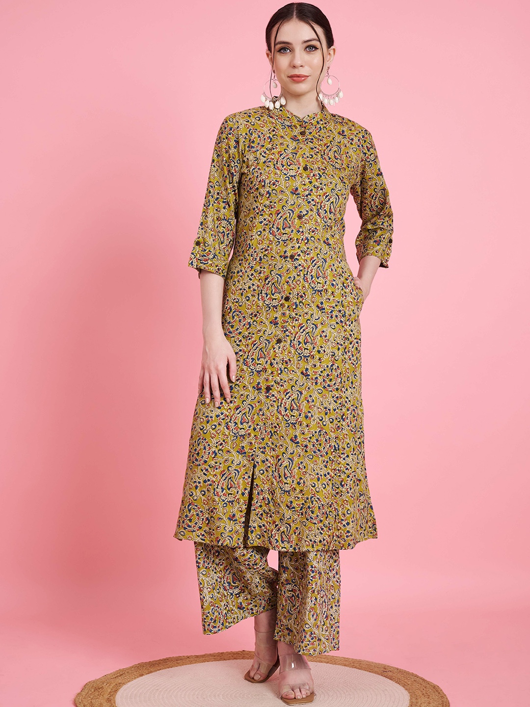 

Vbuyz Floral Printed Kurta with Palazzos, Mustard