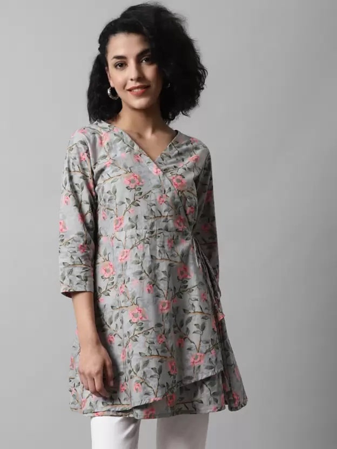

AAYUMI Floral Printed V-Neck Tie Up Angrakha Kurti, Grey