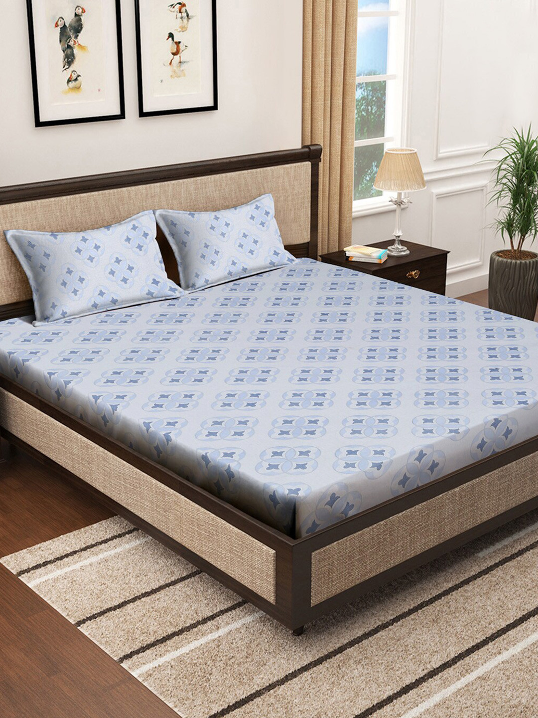 

KLOTTHE White & Blue Geometric Cotton 400 TC King Fitted Bedsheet With 2 Pillow Covers