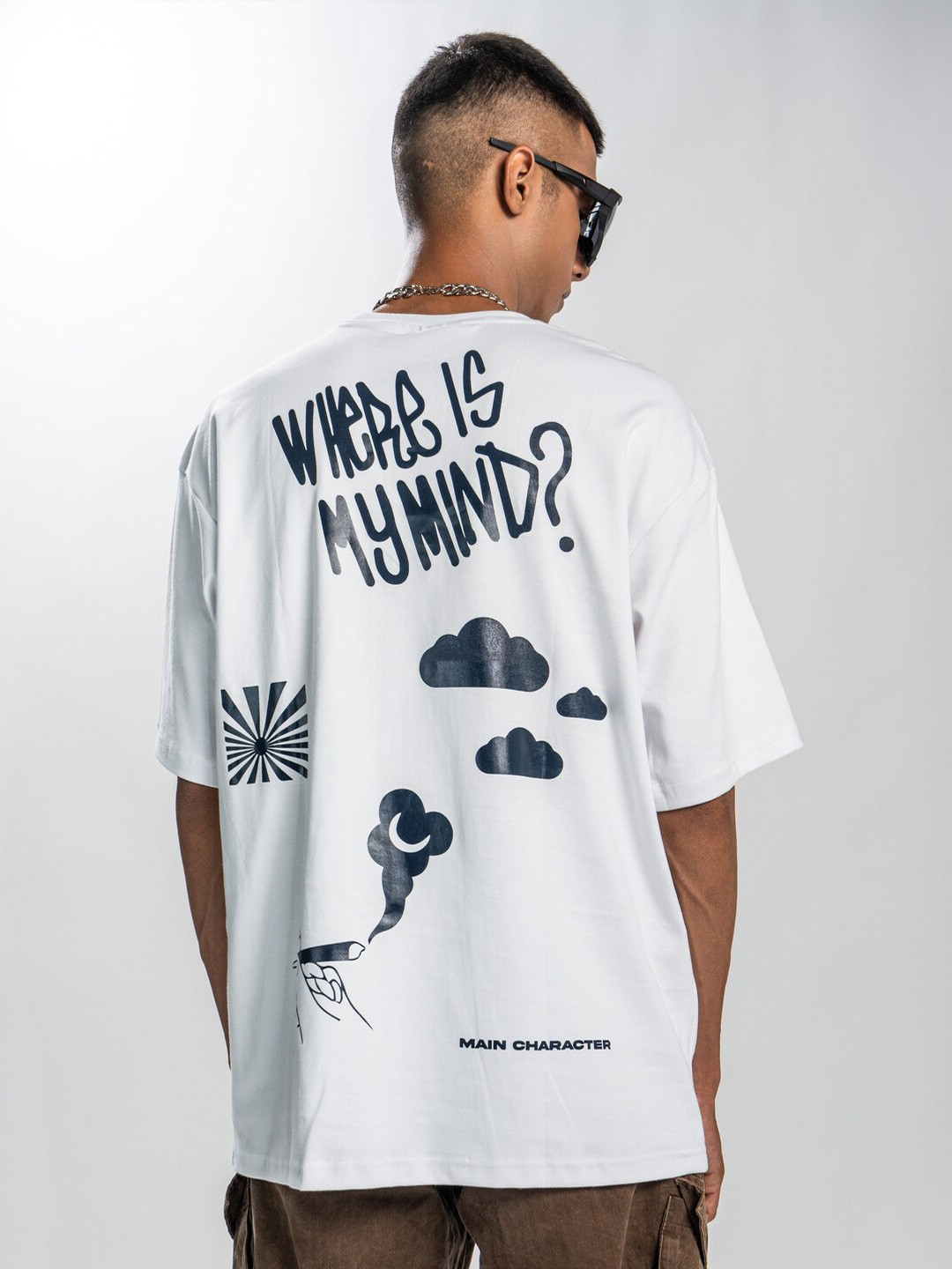 

Main Character India Typography Printed Drop-Shoulder Sleeves Oversized Cotton T-shirt, White