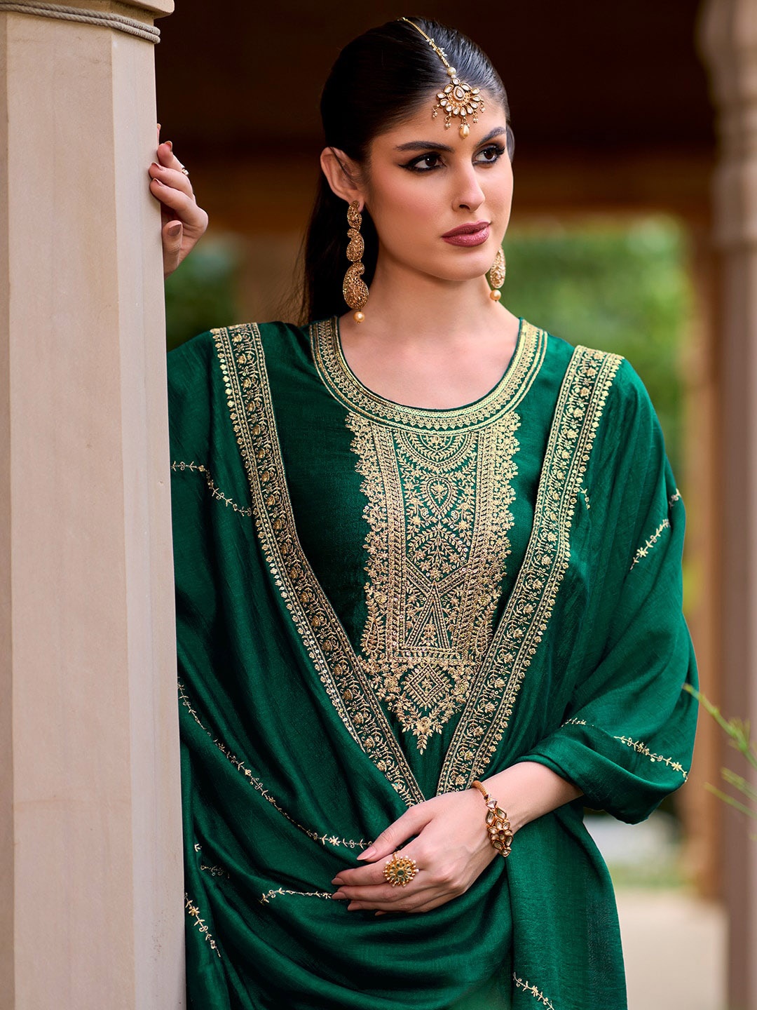 

Indo Era Ethnic Motifs Embroidered Regular Sequinned Kurta with Trousers & Dupatta, Teal