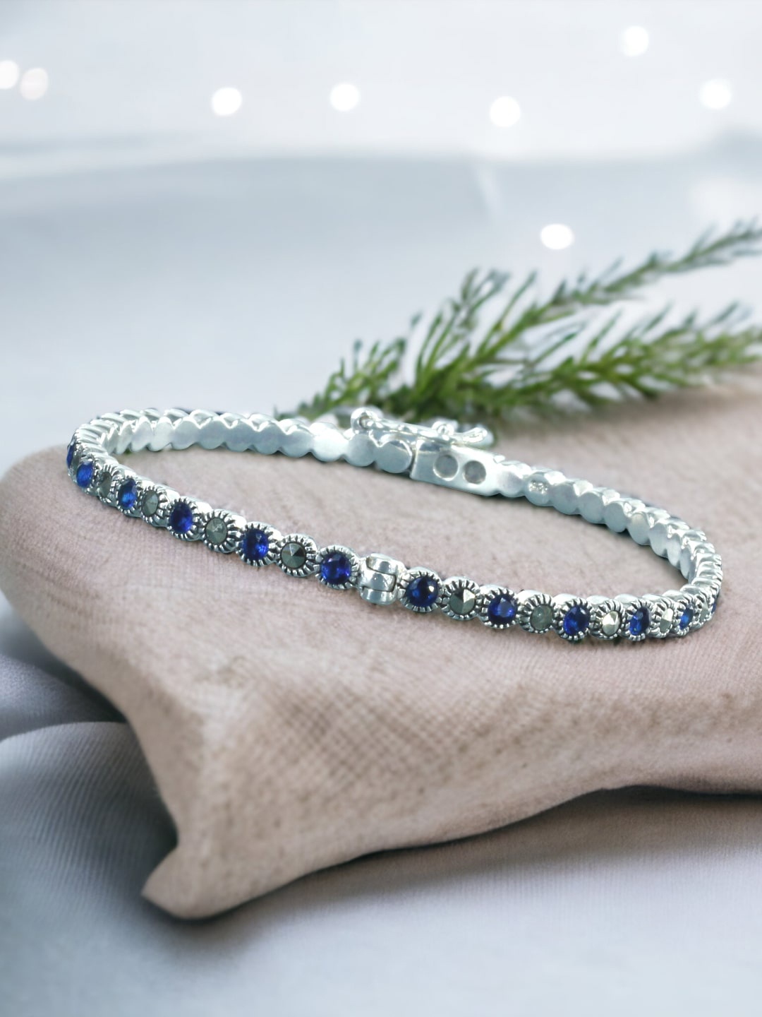 

Taraash 925 Sterling Silver Marquise Cubic Zirconia-Studded Bangle, Blue