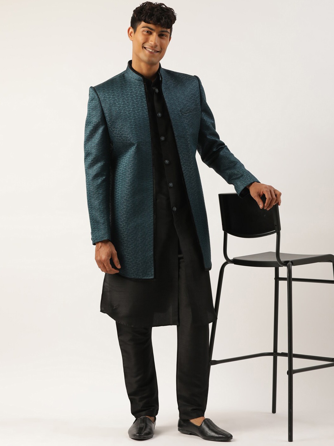 

TheEthnic.Co Self Design Mandarin Collar Sherwani Set, Black