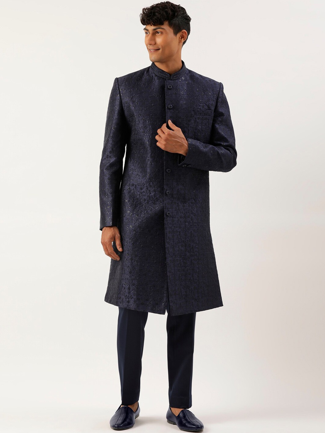 

TheEthnic.Co Embroidered Sherwani Set, Navy blue