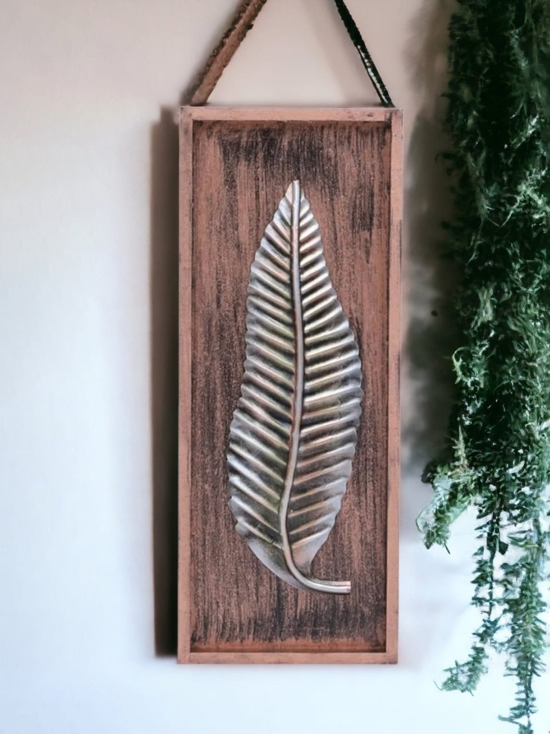 

SANKALAN CREATIONS Brown & Silver Leaf Board Toned Wall Hanging