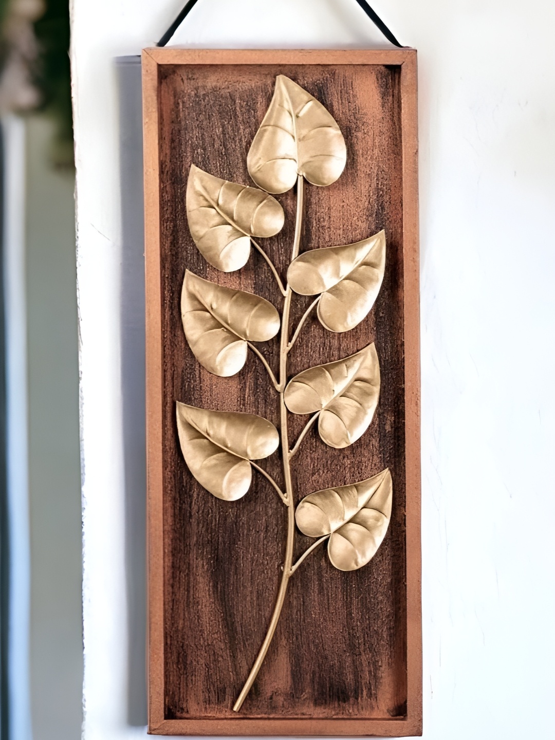 

SANKALAN CREATIONS Brown & Beige Floral Wooden Wall Decor