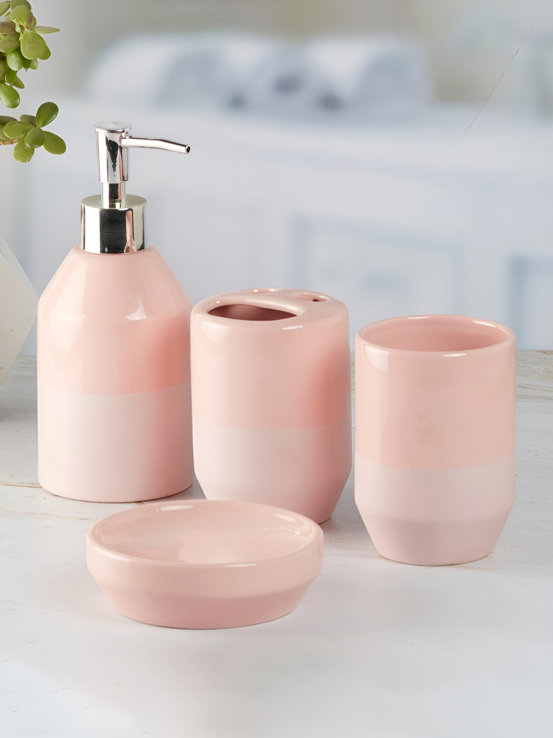 

Kookee Pink 4 pieces Solid Ceramic Bath Accessories Set